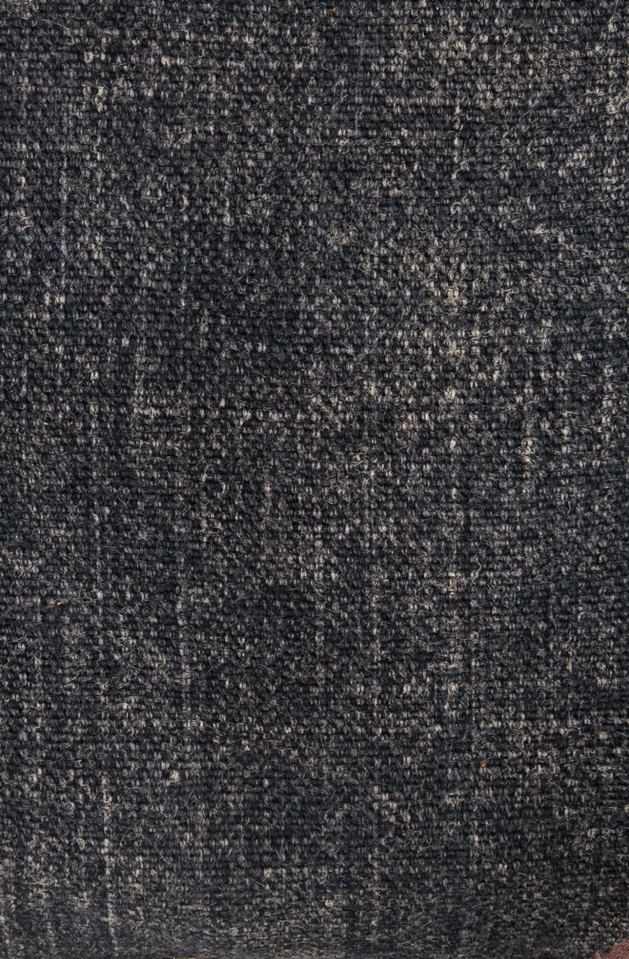 Graphite bag swatch – flecked deep charcoal grey with cool sophistication