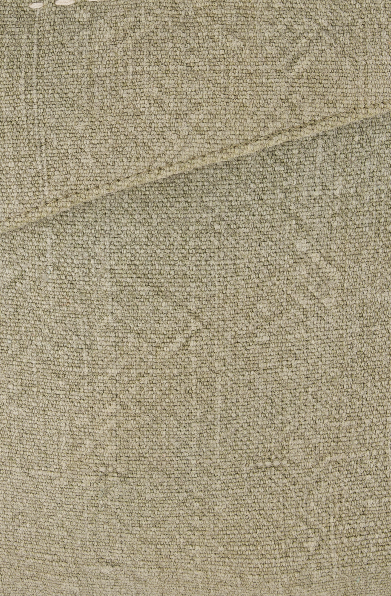 Lichen bag swatch – mossy green-grey, subtle and grounded, just like lichen growing on a vintage slate roof.