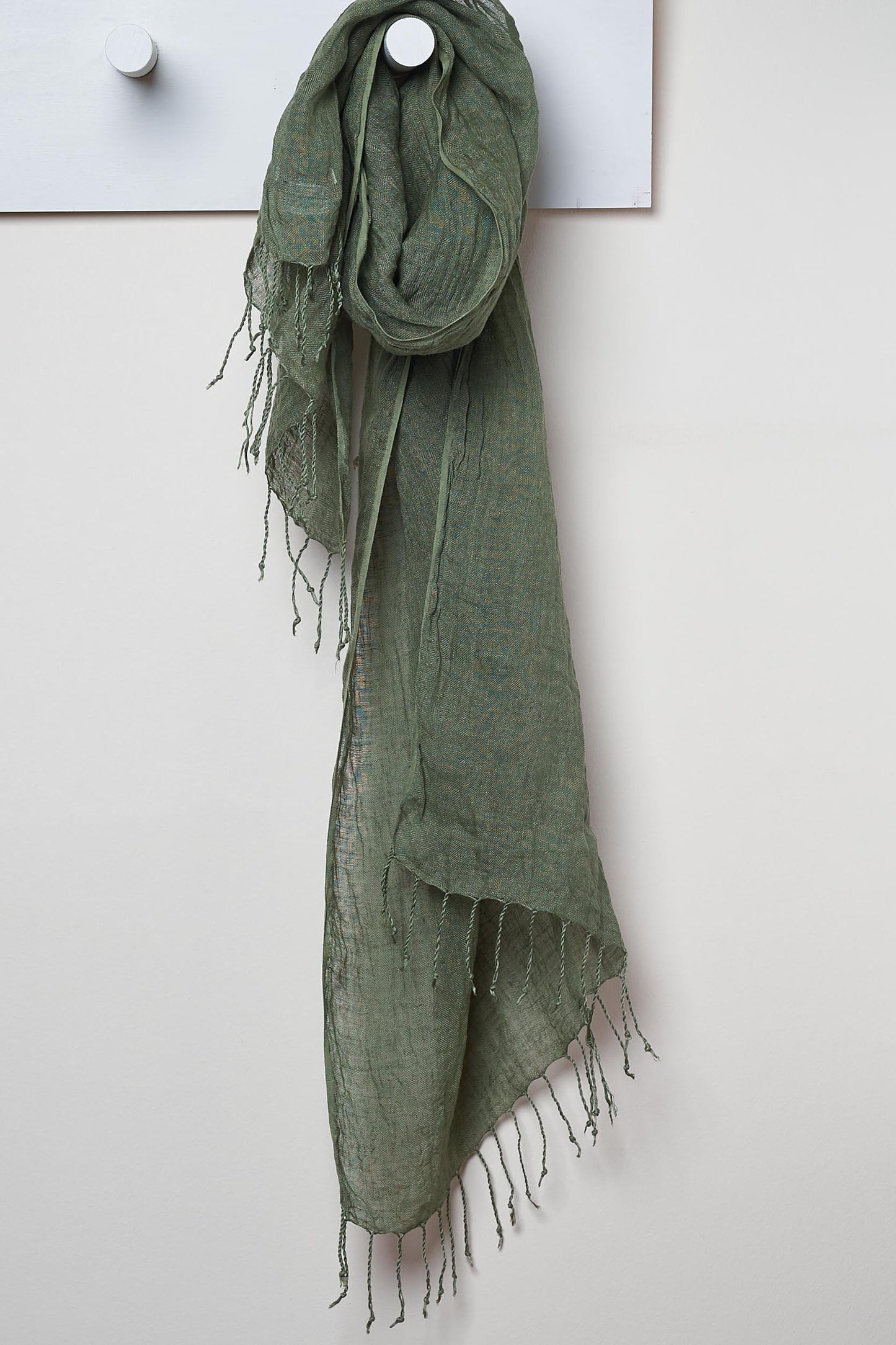 3 Visits To Cairo pure linen scarf in Hunter Green