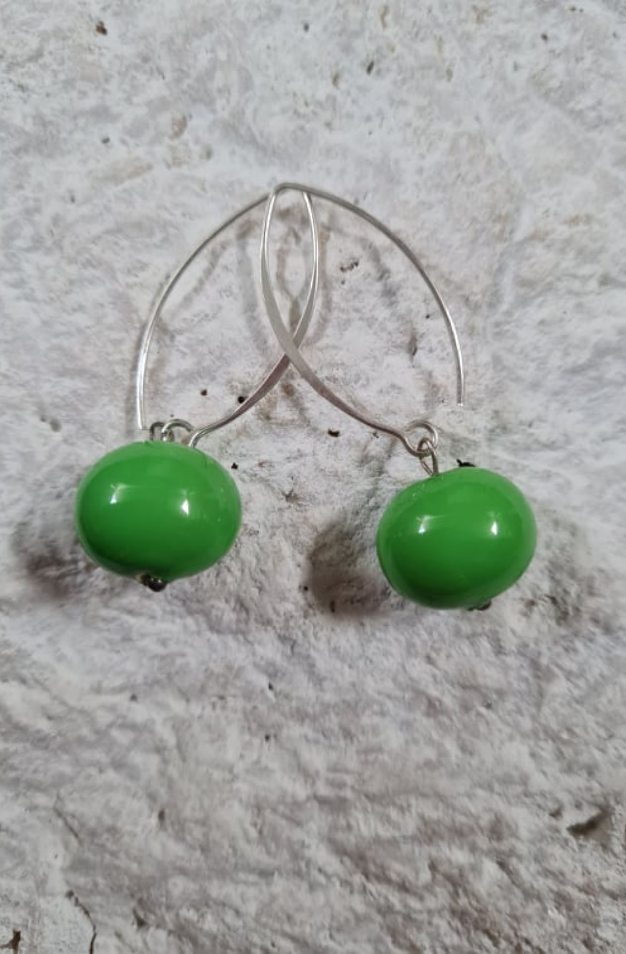 pearl ball drop earrings| faux pearl earrings| lime earrings| sterling silver pearl earrings| shell based earrings|