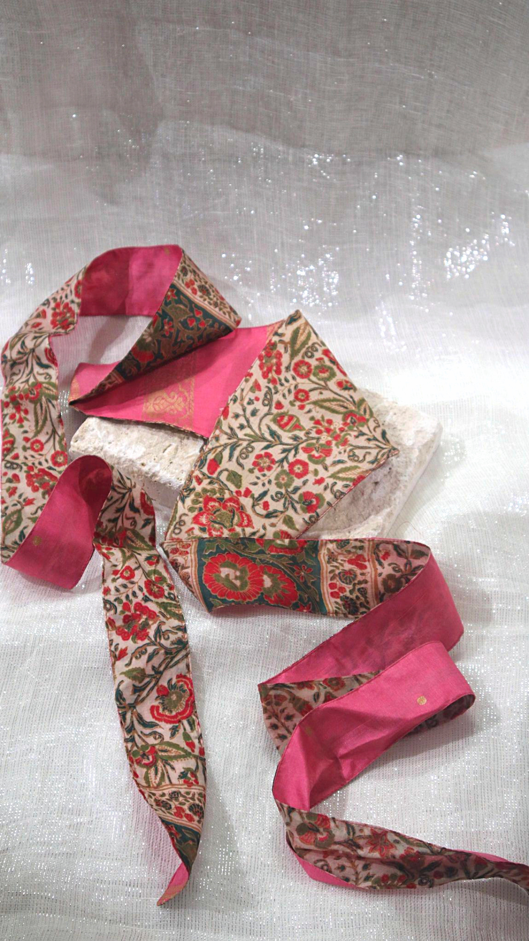 The Dreamer vintage sari (100%) silk Obi, to adorn your waist. One size.