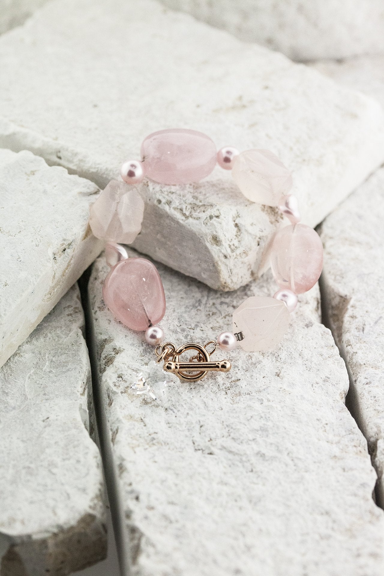 Wilde At Heart marine inspired bracelet rose quartz and pink pearl  - Swarovski crystal starfish